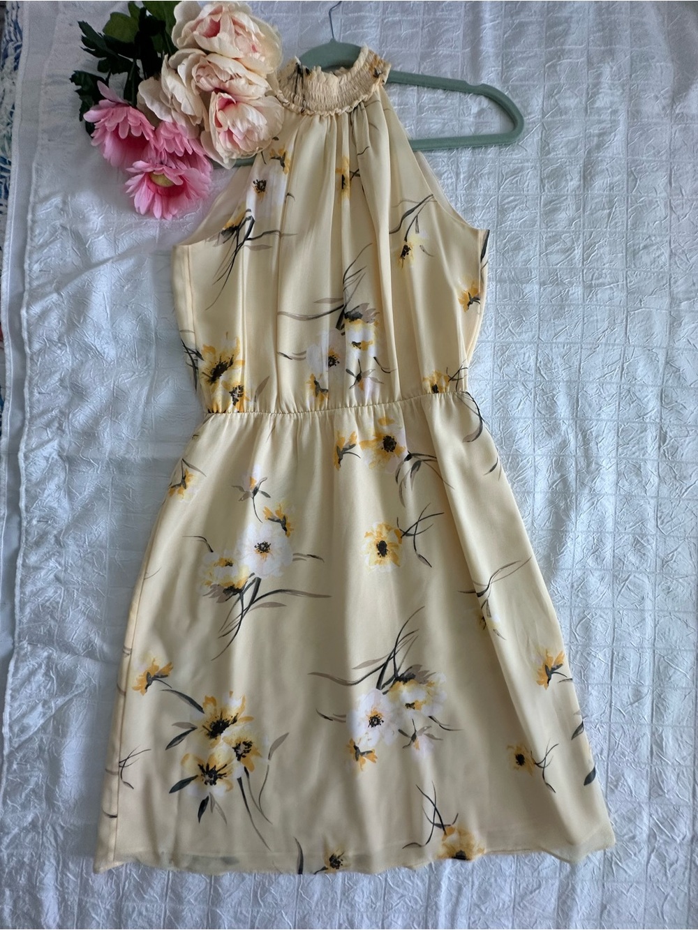 White House Black Market NWOT Soft Yellow Floral Print Dress!